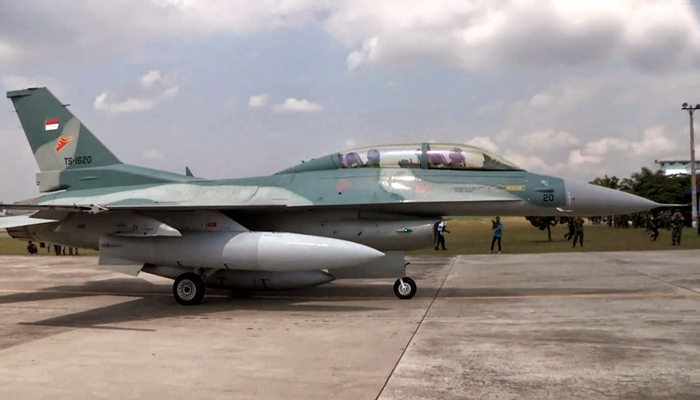 Pesawat F-16 [image source]