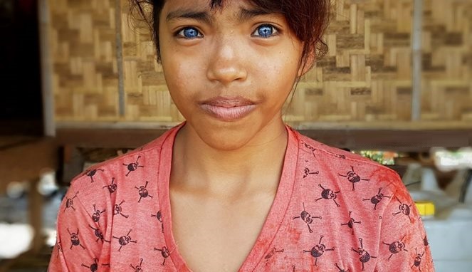 Desa Siompu yang penduduknya bermata biru [Image Source]