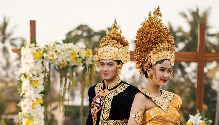 Pernikahan adat Bali [image source]