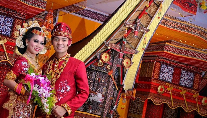 Pernikahan adat Tana Toraja [image source]