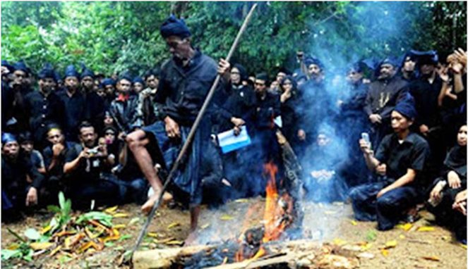 Ritual Linggis Panas suku Kajang [Image Source]
