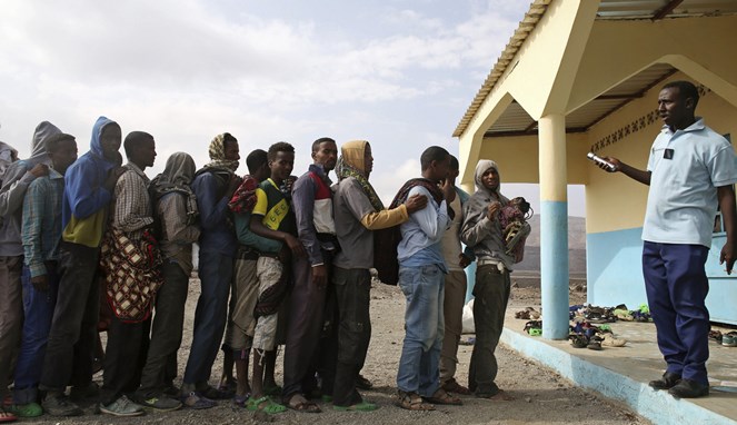 Ilustrasi orang Eritrea yang melakukan eksodus [Image Source]
