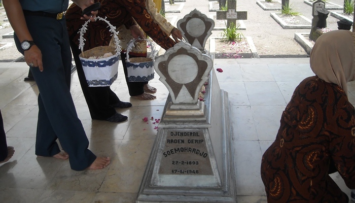 Makam Jenderal Urip Sumoharjo [image source]