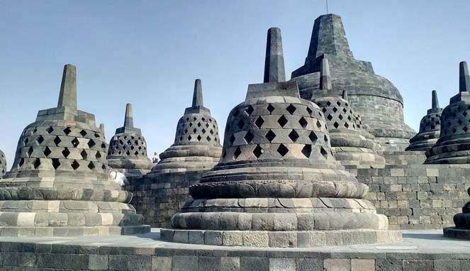 Stupa Borobudur yang kosong [Image Source]