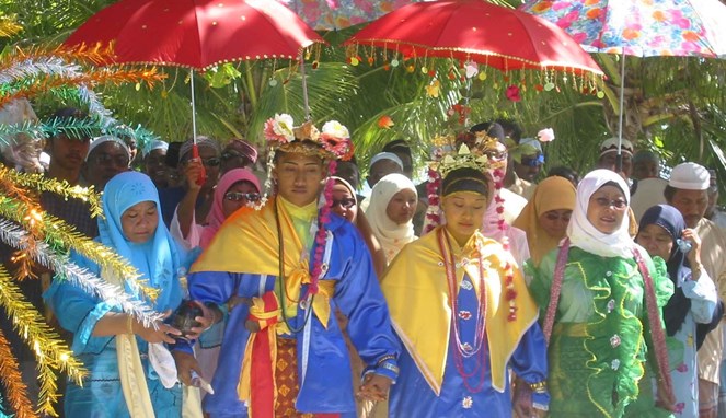 Upacara pernikahan warga Cocos [Image Source]