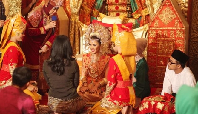 Malam Bainai, Momen Pelepasan Masa Lajang Pengantin Minang yang Kerap