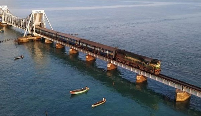 Pamban Bridge di India, jalur kereta ekstrem di atas laut. [Sumber Gambar]