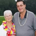 Pasangan lansia kaya menang lotre